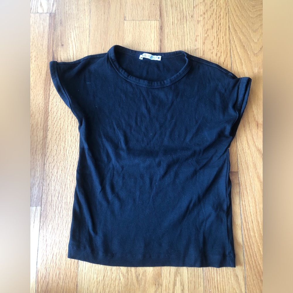 (4) Zara ribbed short sleeve t shirts - Picture 5 of 6